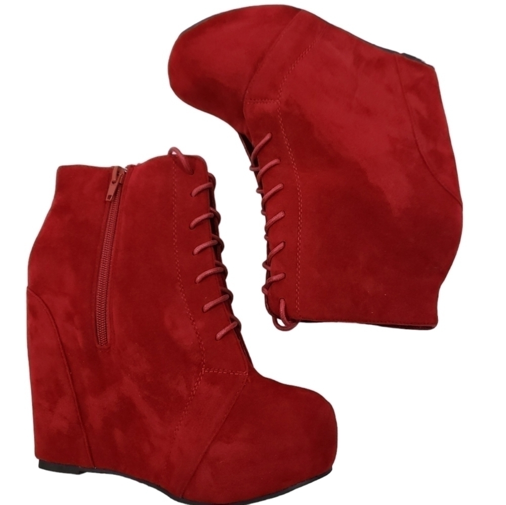 Hailey Jeans Co.~Woman Size 9~Red Ankle Booties Lace Up Wedge Shoes NEW.